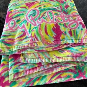Lilly Pulitzer Vibrant Tropical Towel